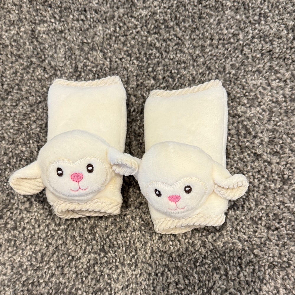Adorable baby soft white lamb car seat cover